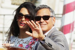 Foto: Penampilan Perdana George Clooney & Amal Alamuddin Setelah Menikah