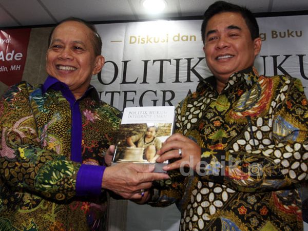 Peluncuran Buku Politik Hukum Integratif UMKM