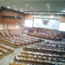 Pesan DPR ke Jokowi Soal APBN, Setoran ke IMF Sampai Sikat Mafia Pajak