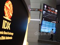 Hampir Seharian Merah, IHSG Berakhir Hijau