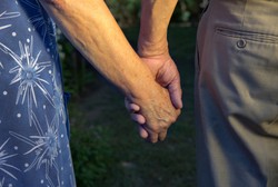 Ingin Selalu Bersama, Pasangan Kakek Nenek Berencana Bunuh Diri