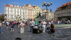 Pengamen Preman di Angkutan Umum Harus Ditertibkan, Pengamen Seniman Mesti Dibina