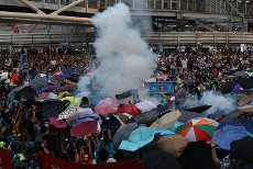 Pemimpin Hong Kong Desak Hentikan Aksi-aksi Demo Segera