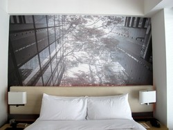 Bantal Pijat & Aneka Prediksi di Hotel Masa Depan