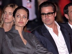 Jam Tangan Rp 36 M Jadi Kado Pernikahan Angelina Jolie untuk Brad Pitt