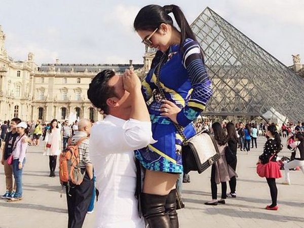 Aww, Mesranya Syahrini dengan Pria Misterius di Paris