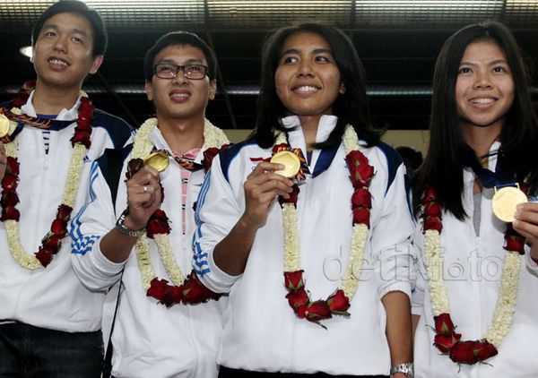 Bawa Empat Medali, Tim Bulutangkis Tiba di Tanah Air