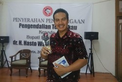 Larang Iklan Rokok, Bupati Kulonprogo Terima Penghargaan Pengendalian Tembakau