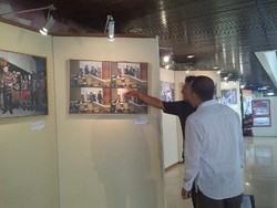 Hajatan Lima Tahunan, Galeri Foto Berjejer di Gedung DPR RI