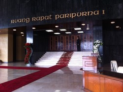 Karpet Merah Sambut Wakil Rakyat Baru di Senayan