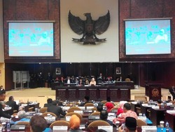 Paripurna DPD Kembali Dibuka, Pemilihan Ketua Ditunda Hingga Esok