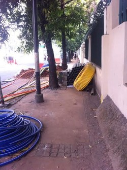 Duh, Trotoar di Jl Sisingamangaraja Dekat Kantor ASEAN ini Porak Poranda