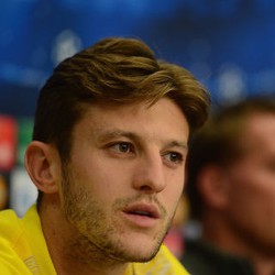 Lallana Optimistis Si Merah Mampu Taklukkan Keangkeran Kandang Basel