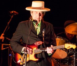 Ilmuwan-ilmuwan Swedia Mengabadikan Karya Bob Dylan dalam Penelitian Ilmiah