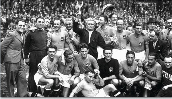 Dari Sebes Hingga Pogacnik: Menerjemahkan Sosialisme ke dalam Taktik Sepakbola