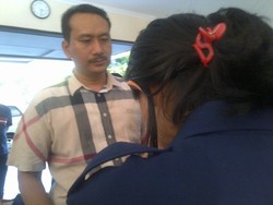 Mengaku Diancam Pacar, Gadis ini Curi 5 Notebook di Kantornya