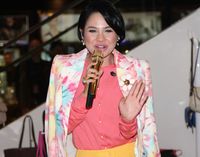 Foto: Ekspresifnya Andien Saat Bernyanyi di Galeries Lafayette