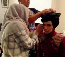 Mengintip Pemotretan Lookbook Dian Pelangi di New York