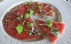 Akira Back: Lembut Gurih Tuna Pizza dan Miso Black Cod yang Sungguh Istimewa