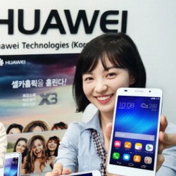 Dikenal Angker, Huawei Berani Masuk Kandang Samsung