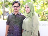 Tommy Kurniawan dan Istri Serasi di Gedung DPR