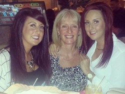 Wanita Ini Duel dengan Perampok Demi Mobil Kesayangan