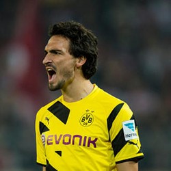 Hummels: Pindah ke MU? Maaf, Saya Cuma Mau di Dortmund