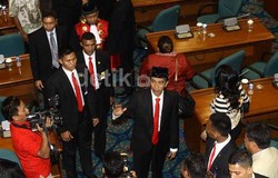 Jokowi Bacakan Surat Pengunduran Diri Sebagai Gubernur DKI Pukul 14.00 WIB