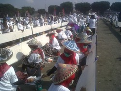 Membatik Terpanjang oleh Ribuan Warga Yogya Pecahkan Rekor Dunia