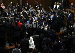 Pemilihan Diwarnai WO, Ini Profil Pimpinan DPR 2014-2019