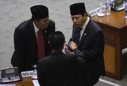 Belum Dilantik, Lima Pimpinan DPR Terpilih dari KMP Sudah Diberi Selamat