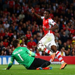 Welbeck Hat-trick dan Szczesny Dikartu Merah Saat Arsenal Bekap Galatasaray 4-1
