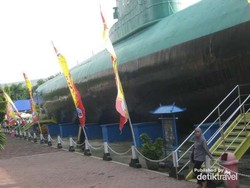 Ini Dia Monumen Kapal Selam yang Keren di Surabaya