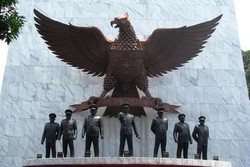 4 Monumen Paling Populer di Indonesia