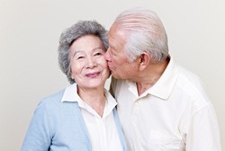 Menopause Bukan Halangan Bagi Istri untuk Bisa Tetap Puas di Ranjang