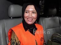 Istri Romi Herton Jalani Pemeriksaan Lanjutan