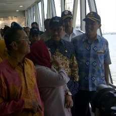 Terminal Gapura Surya Pelabuhan Tanjung Perak Diresmikan Dahlan Iskan