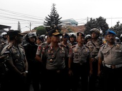 Kapolda Metro dan Ratusan Polisi Datangi Markas FPI di Petamburan