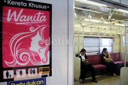 Ibu Hamil yang Keguguran Saat Turun dari KRL Dibawa ke IGD RS Tebet