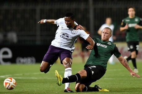 Gol Etoo Selamatkan Everton dari Kekalahan