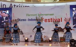 Kolaborasi Tiga Tari Tradisi di Korea Indonesia Festival 2014