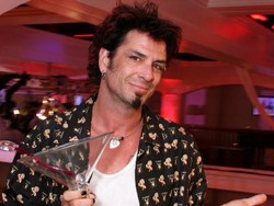 Dick Donato Mengaku Tertular HIV Setelah Bercinta dengan Penari Telanjang