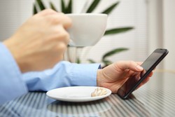 Peminum Kopi Lebih Bahagia dan Sukses di Kantor?