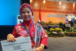 Rutin Senam Diabetes dan Jantung Sehat, Puskesmas Ini Dapat Piala dari BPJS