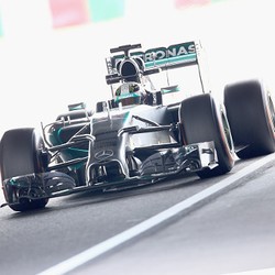 Mercedes Masih Berjaya, Giliran Hamilton Ungguli Rosberg