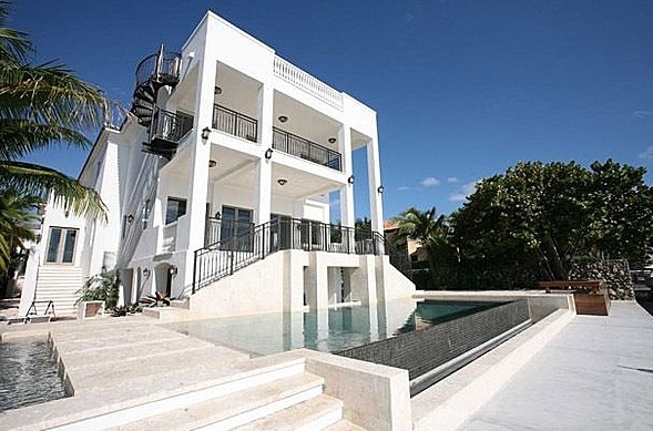 King James Jual Istana di Miami Rp 187 Miliar