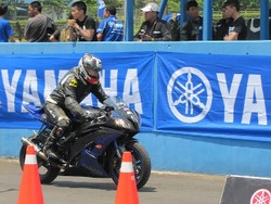 Brrrm, Yamaha Ajak 90 Riders Kebut-kebutan di Sentul