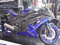 Catatan Khusus untuk Yamaha R6 di Mata Pecintanya