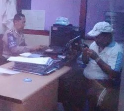 Sambil Seruput Kopi Hitam, Begini Gaya Hotman di-BAP Polisi