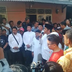 Serahkan Hewan Kurban di Manggarai, Jokowi: Sapinya Gede Banget